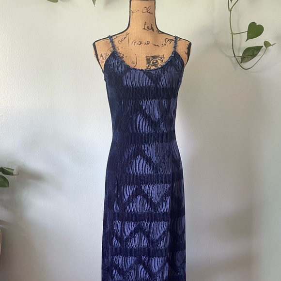 Vintage 90s Navy Crushed Velvet Maxi Dress By Scott McClintock Petites Size 10 - Picture 4 of 15